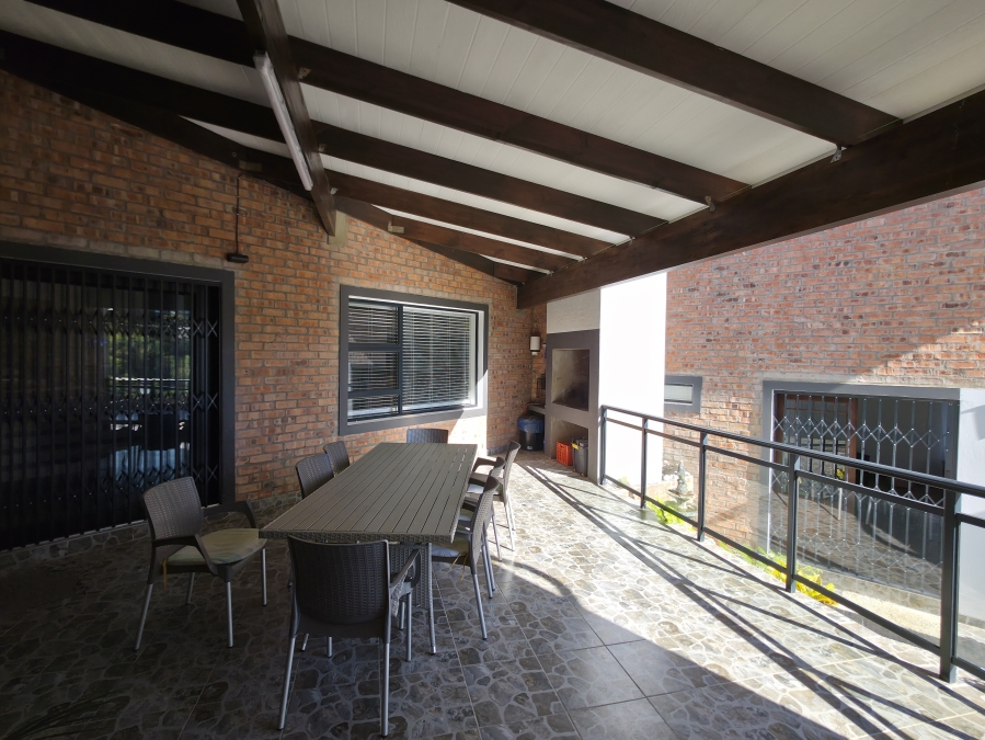 4 Bedroom Property for Sale in Noorsekloof Eastern Cape